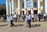 В Калуге волонтёры станцевали "Вальс Победы"
