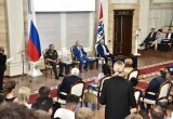«Ты – Россия»: Андрей Травников в режиме живого диалога пообщался с патриотической молодёжью Новосибирской области