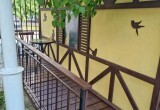 В сквере калужской драмы появился домик для техники