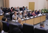 На заседании Городской Думы депутаты отметили почётных жителей Калуги