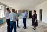 Анатолий Артамонов проверил ход строительства и ремонта калужских школ