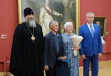 Андрей Травников наградил супружеские пары со стажем медалями «За любовь и верность»