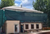 При реконструкции дома-памятника в Калуге нашли замурованные ниши для окон