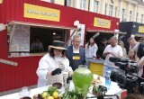 Лимонад от губернатора, перепечи и калужские улитки: чем кормят на фестивале "Калуга. Улица. Еда"