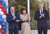 Подарок ко Дню знаний: Губернатор Новосибирской области озвучил решение о строительстве нового учебного корпуса на праздничной линейке в Лицее №113