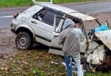 На калужской дороге "Фольксваген Гольф" улетел в кювет