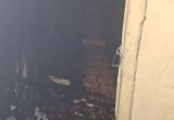 Пожар в запертой кладовой в подъезде едва не обернулся трагедией для всего дома