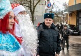 В Калуге водители пели новогодние песни для Деда Мороза и Снегурочки