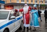В Калуге водители пели новогодние песни для Деда Мороза и Снегурочки