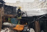 В Калуге из-за пожара пришлось перекрыть улицу Тульскую