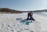 Сотрудники ГИМС, МЧС и водолазы провели спасательную операцию в полынье Оки