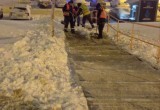 В Калуге дорожные службы всю ночь убирали снег