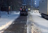 В Калуге дорожные службы всю ночь убирали снег
