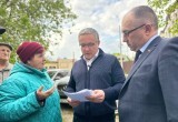 Дмитрий Денисов прошел по Калуге и лично выслушал жалобы горожан 