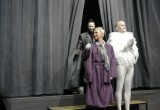 В рамках "Циолковский фест" в Калуге показали спектакль "Синий крепдешин"