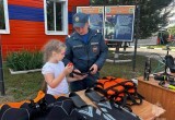 Калужские спасатели поучаствовали в праздниках детства
