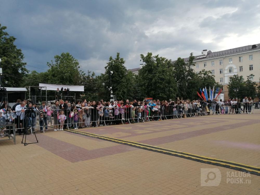В Калуге на День России выступили Мария Pobeda и Саша ST