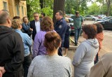 Глава калужского Следкома встретился с жильцами аварийных домов 