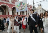 В Калуге прошло шествие выпускников 2025