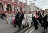 В Калуге прошло шествие выпускников 2025