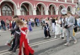 В Калуге прошло шествие выпускников 2025