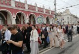 В Калуге прошло шествие выпускников 2025