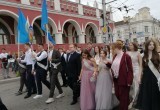 В Калуге прошло шествие выпускников 2025
