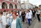 В Калуге прошло шествие выпускников 2025