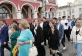 В Калуге прошло шествие выпускников 2025