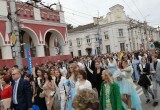 В Калуге прошло шествие выпускников 2025