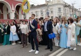 В Калуге прошло шествие выпускников 2025