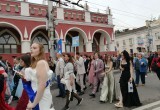 В Калуге прошло шествие выпускников 2025