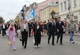 В Калуге прошло шествие выпускников 2025