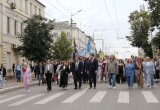 В Калуге прошло шествие выпускников 2025