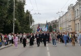 В Калуге прошло шествие выпускников 2025