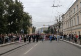 В Калуге прошло шествие выпускников 2025