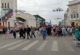 В Калуге прошло шествие выпускников 2025