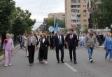 В Калуге прошло шествие выпускников 2025