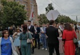 В Калуге прошло шествие выпускников 2025