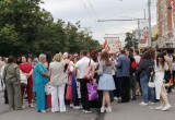 В Калуге прошло шествие выпускников 2025