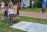 В калужском парке ТЮЗ отметили День физкультурника
