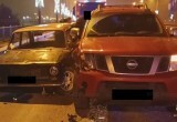 Nissan врезался в стоявший на дамбе ВАЗ и травмировал 21-летнего парня
