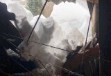 Прд тяжестью мокрого снега рухнула крыша жилого дома в Тарусе