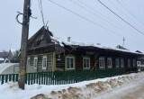 Крышепад продолжается: в Кондрово рухнула кровля дома 
