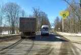 Водитель и 7 пассажиров микроавтобуса пострадали в ДТП с грузовиком