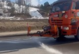 Весенняя уборка: калужские дороги и бордюры приводят в порядок