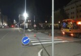 В Калуге по ночам наносят разметку на пешеходных переходах