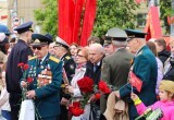 Глава Калуги Дмитрий Денисов принял участие в церемонии на площади Победы 9 мая 