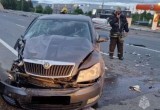 На трассе М-3 в Калужской области грузовик протаранил "Шкоду" 