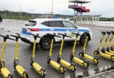 Госавтоинспекция обучила юных калужан безопасной езде на электросамокатах